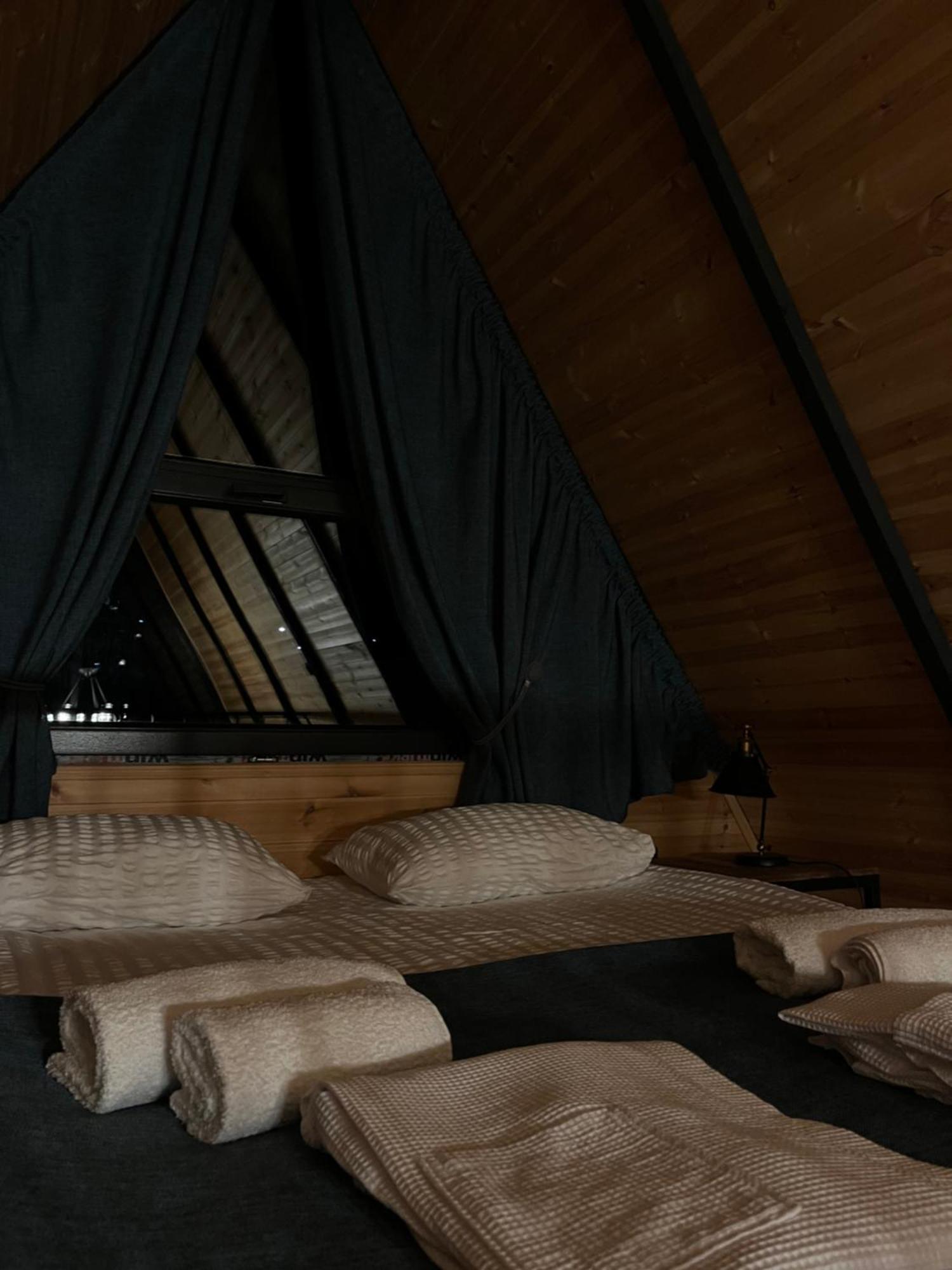 Edelweiss Cottage Kazbegi Esterno foto