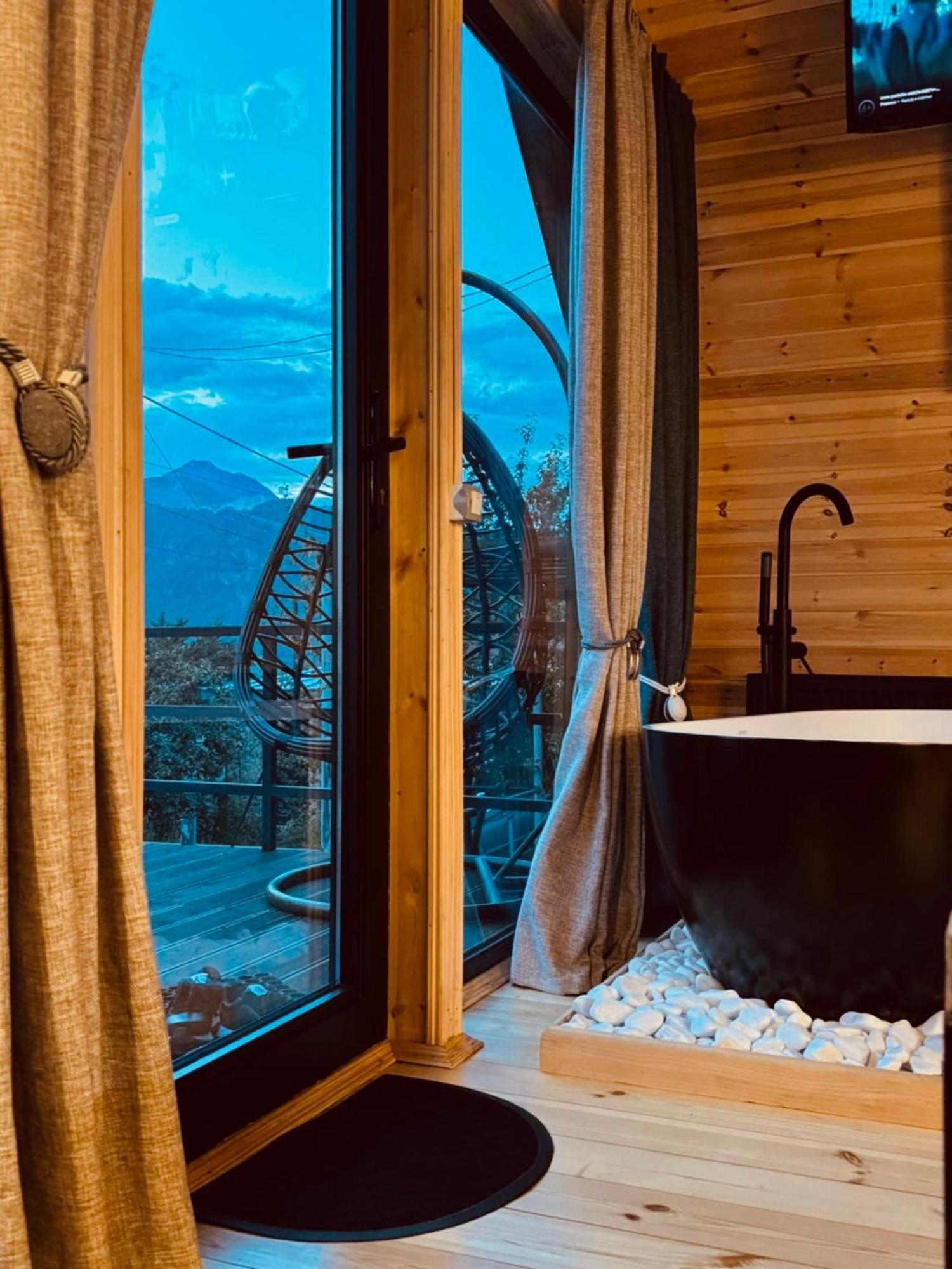 Edelweiss Cottage Kazbegi Esterno foto
