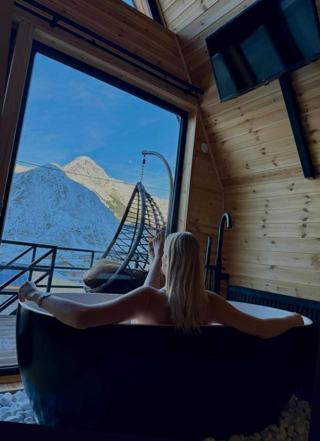 Edelweiss Cottage Kazbegi Esterno foto
