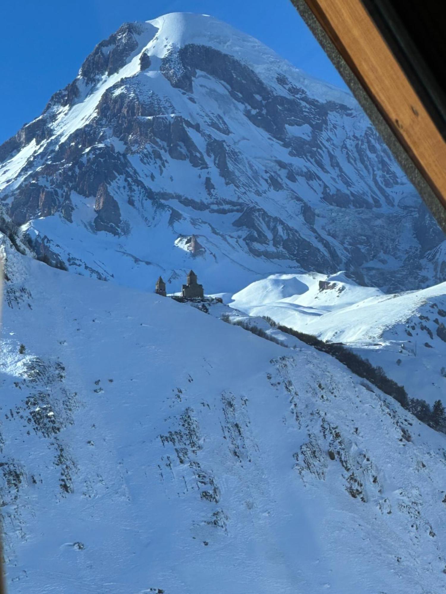 Edelweiss Cottage Kazbegi Esterno foto