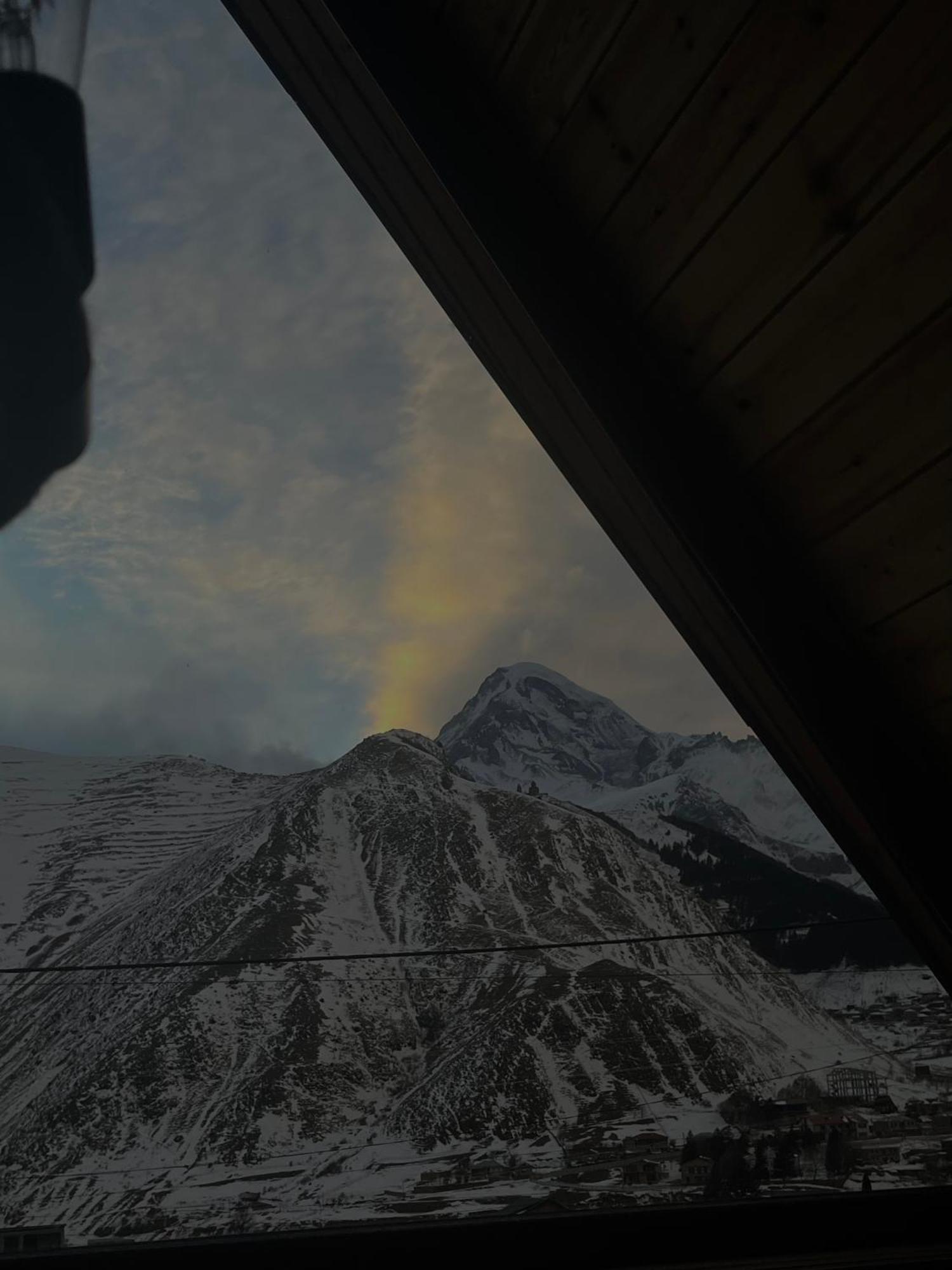 Edelweiss Cottage Kazbegi Esterno foto